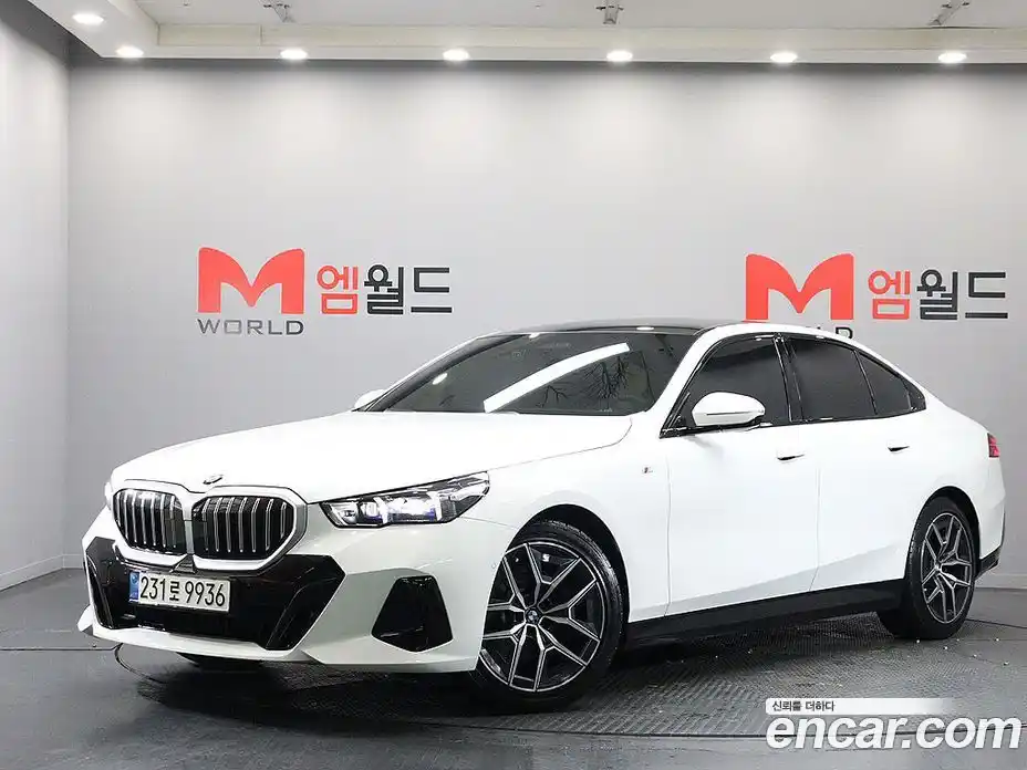 BMW 5-Series 2023 2.0 гидро, фото 2