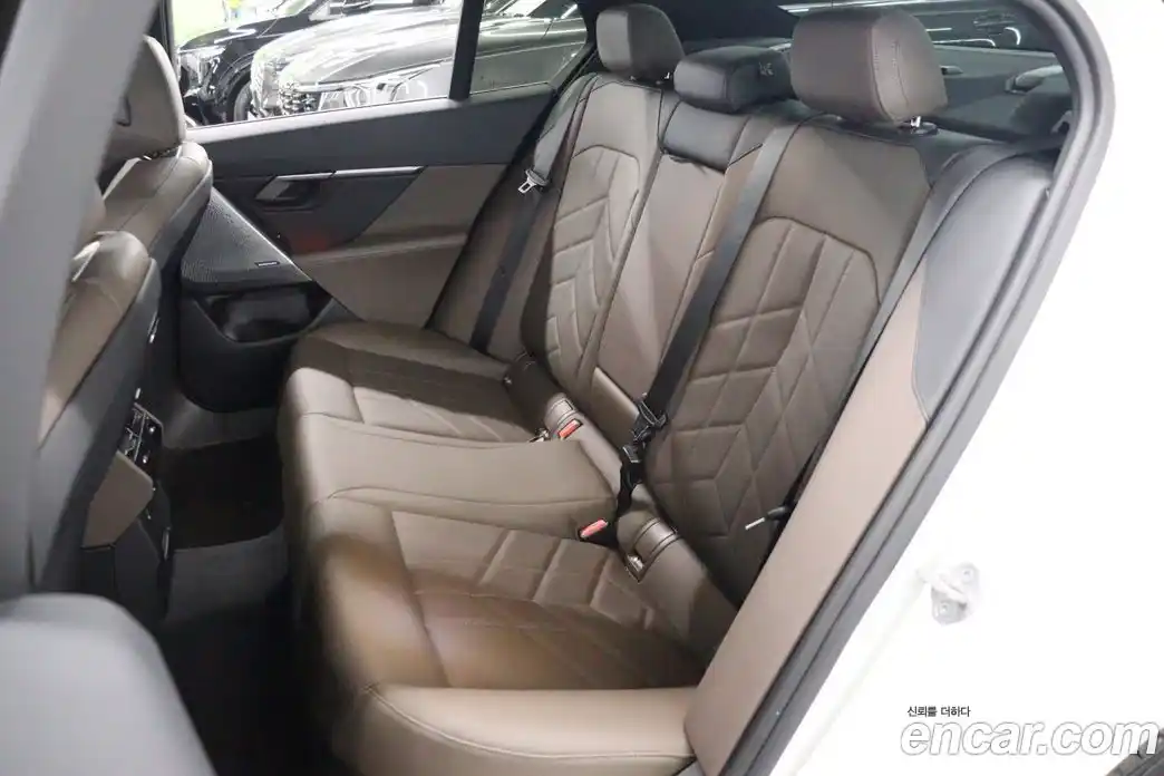 BMW 5-Series 2023 2.0 гидро, фото 9
