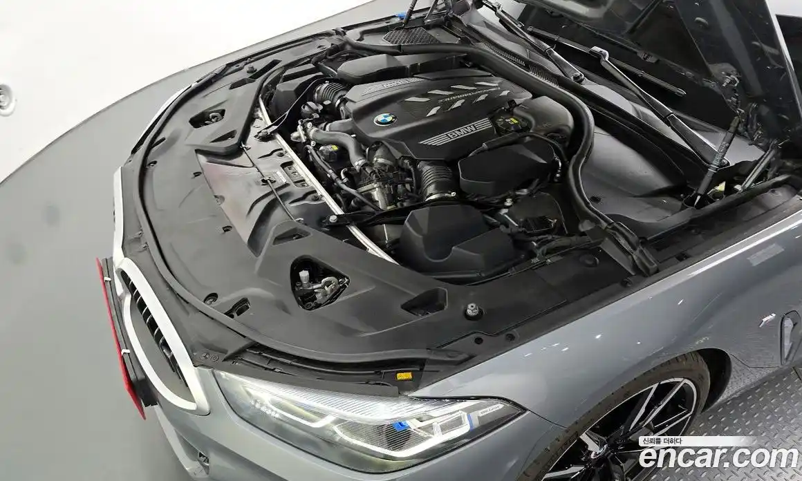 BMW 8 серия 2022 4.4 автомат (гидро), фото 6