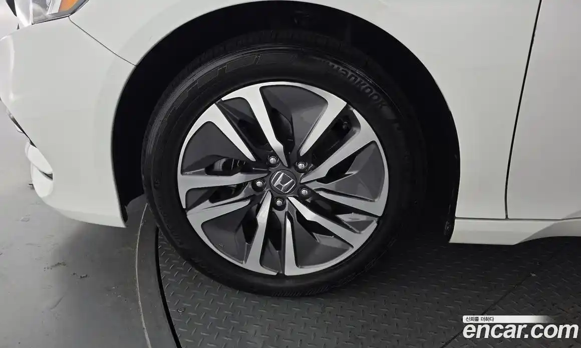 Honda Accord 2018 2.0 автомат (гидро), фото 5