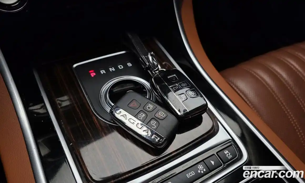 Jaguar XF 2018 2.0 гидро, фото 31
