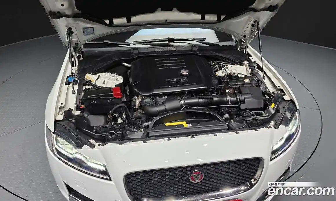 Jaguar XF 2018 2.0 гидро, фото 6