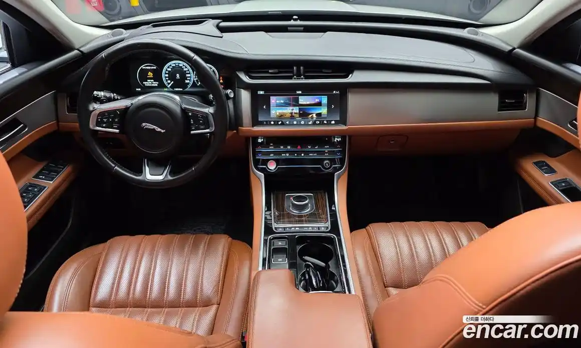 Jaguar XF 2018 2.0 гидро, фото 10