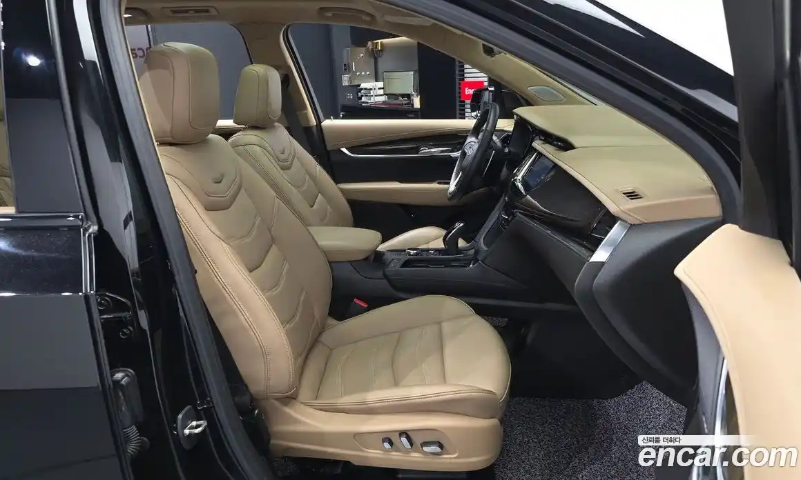Cadillac XT6 2023 3.6 гидро, фото 11