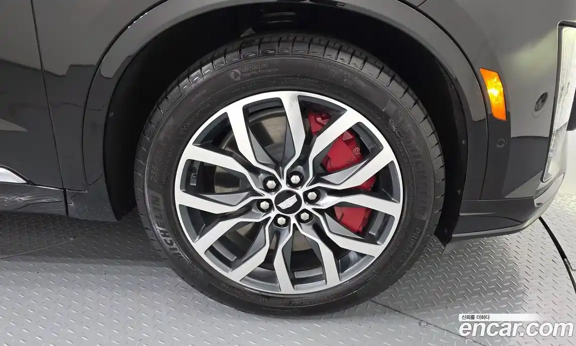 Cadillac XT6 2023 3.6 гидро, фото 5