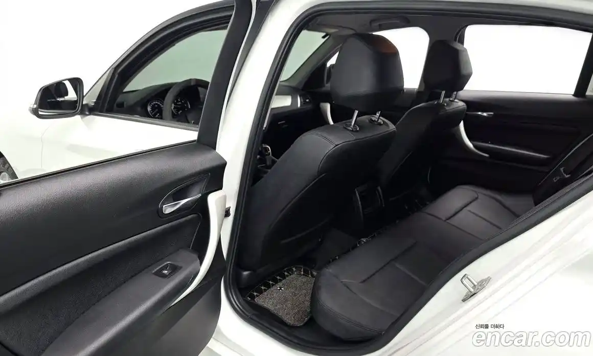 BMW 1 серия 2017 2.0 автомат (гидро), фото 17