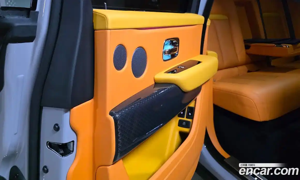 Rolls-Royce Cullinan 2023 6.7 гидро, фото 4