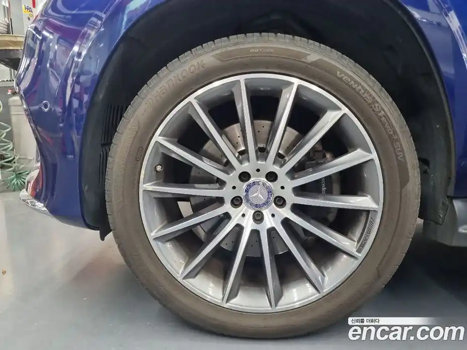Mercedes-Benz GLS-Class 2017 4.7 гидро, фото 13 Mercedes-Benz GLS-Class 2017 4.7 гидро, фото 13