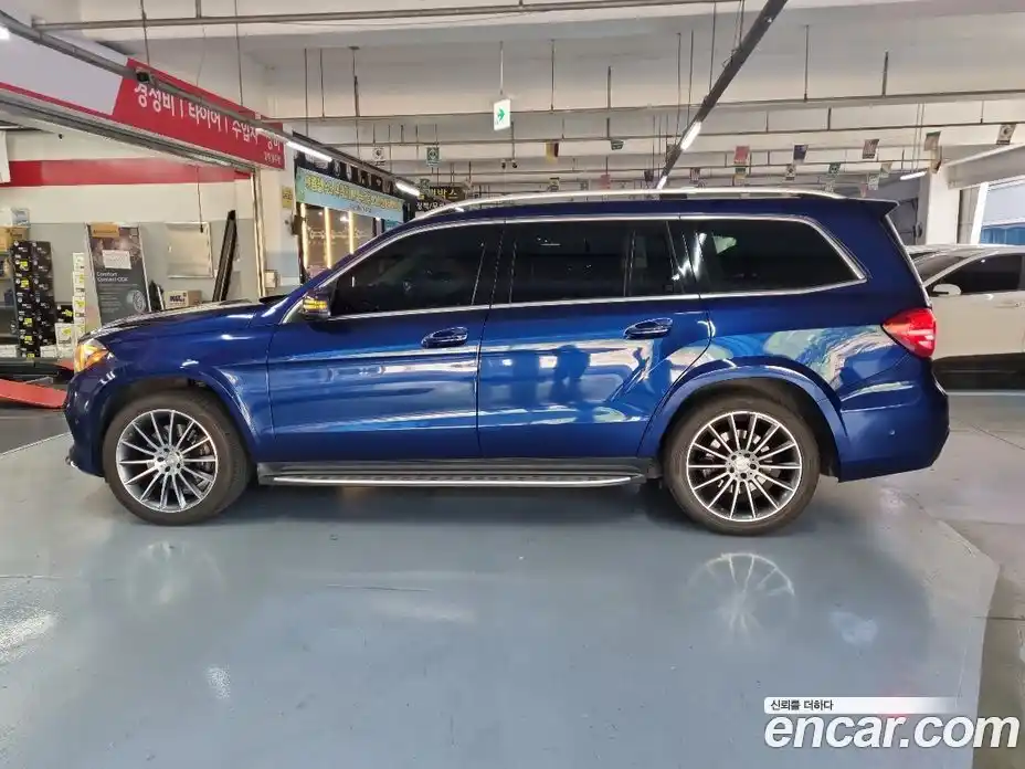 Mercedes-Benz GLS-Class 2017 4.7 гидро, фото 5 Mercedes-Benz GLS-Class 2017 4.7 гидро, фото 5