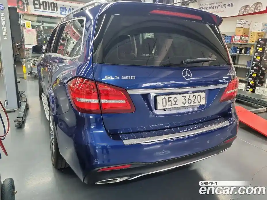 Mercedes-Benz GLS-Class 2017 4.7 гидро, фото 6 Mercedes-Benz GLS-Class 2017 4.7 гидро, фото 6