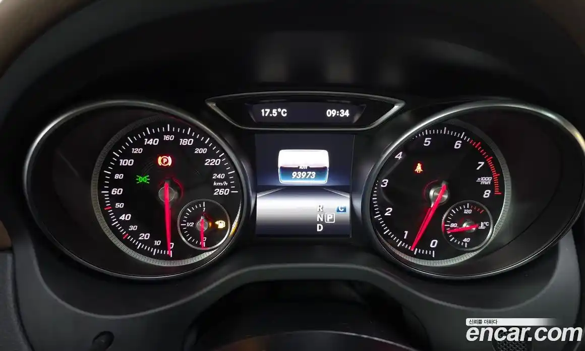Mercedes-Benz GLA-Class 2017 2.0 гидро, фото 11 Mercedes-Benz GLA-Class 2017 2.0 гидро, фото 11