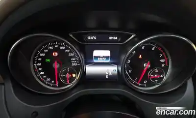 Mercedes-Benz GLA-Class 2017 2.0 гидро, миниатюра 11 Mercedes-Benz GLA-Class 2017 2.0 гидро, миниатюра 11