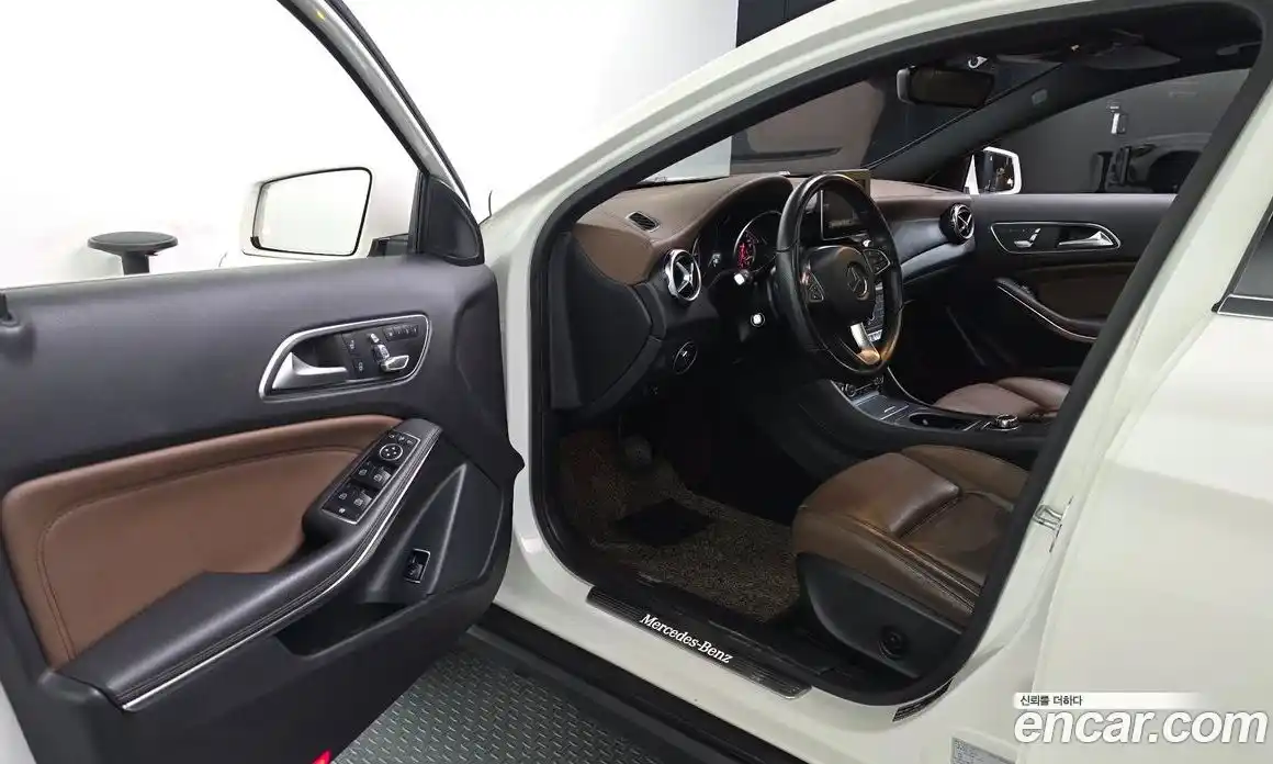 Mercedes-Benz GLA-Class 2017 2.0 гидро, фото 13 Mercedes-Benz GLA-Class 2017 2.0 гидро, фото 13