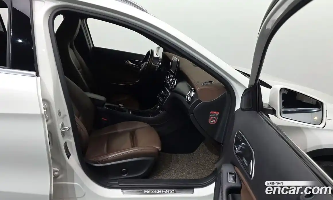 Mercedes-Benz GLA-Class 2017 2.0 гидро, фото 17 Mercedes-Benz GLA-Class 2017 2.0 гидро, фото 17
