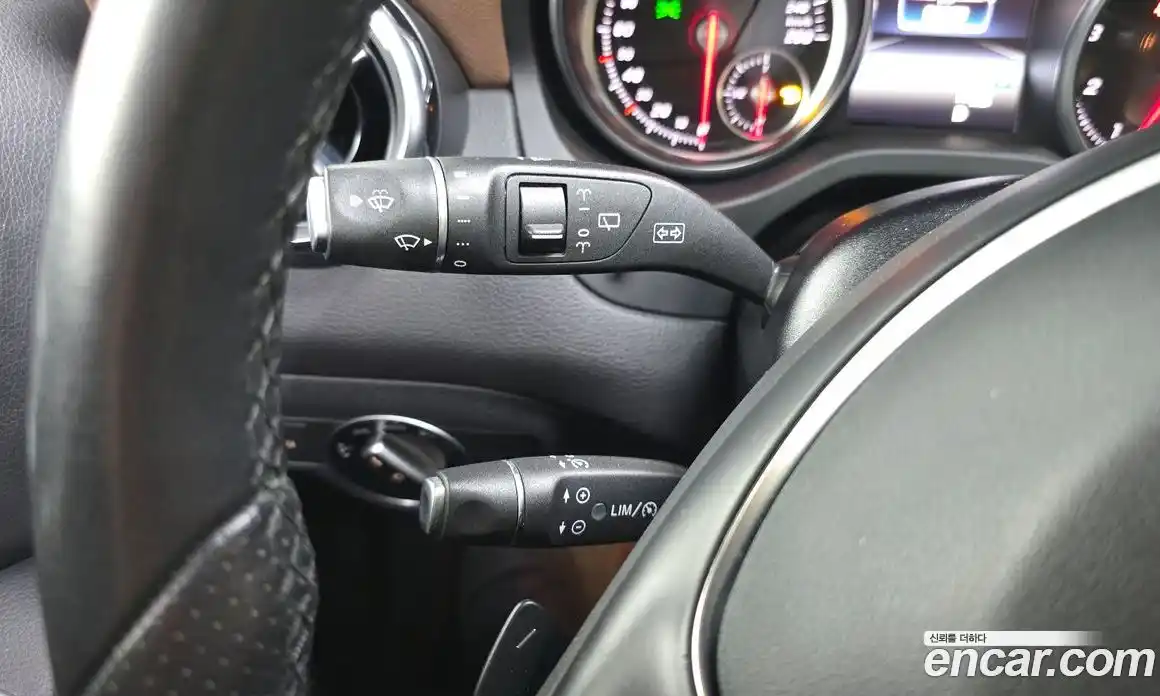 Mercedes-Benz GLA-Class 2017 2.0 гидро, фото 28 Mercedes-Benz GLA-Class 2017 2.0 гидро, фото 28