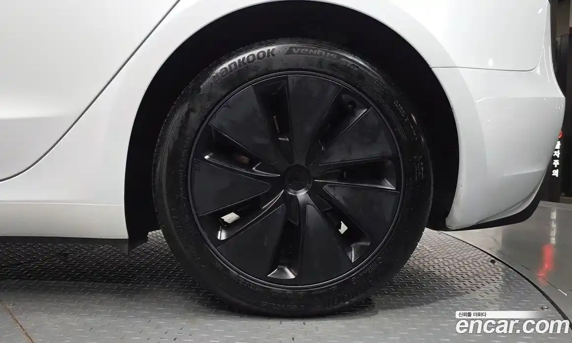 Tesla Model 3 2024 0.2 гидро, фото 6