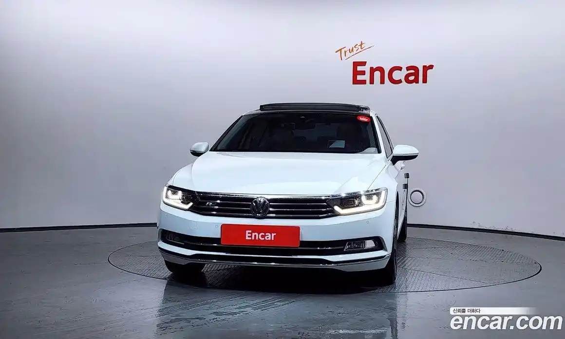 Volkswagen Passat 2018 2.0 автомат (гидро), фото 3