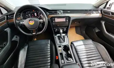 Volkswagen Passat 2018 2.0 автомат (гидро), миниатюра 7