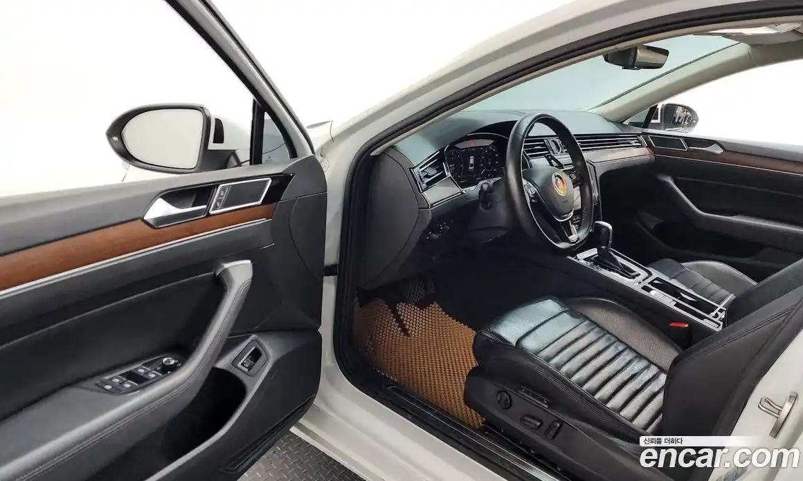 Volkswagen Passat 2018 2.0 автомат (гидро), фото 10