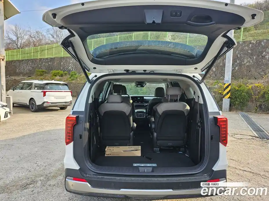 Kia Carnival 2026 3.5 автомат (гидро), фото 15