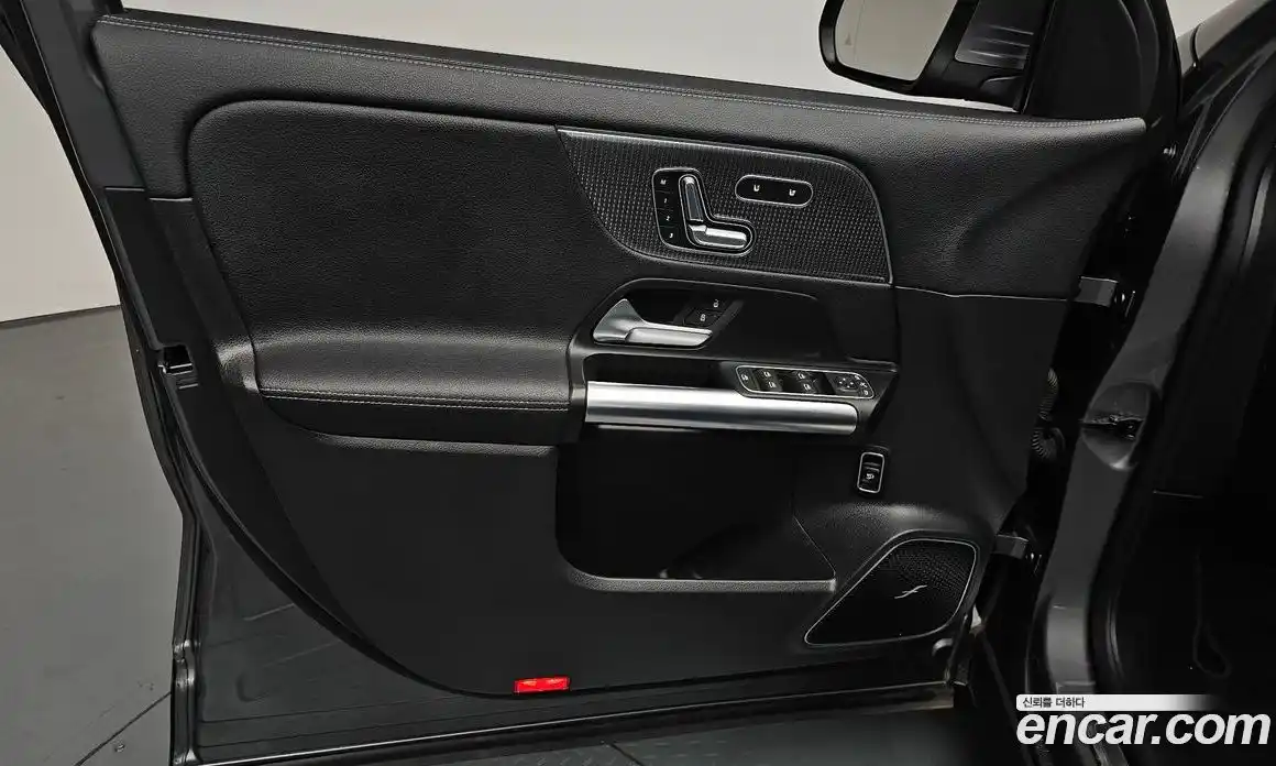 Mercedes-Benz EQA 2023 0.2 гидро, фото 13