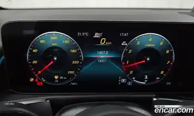 Mercedes-Benz GLB-Class 2021 2.0 гидро, миниатюра 11