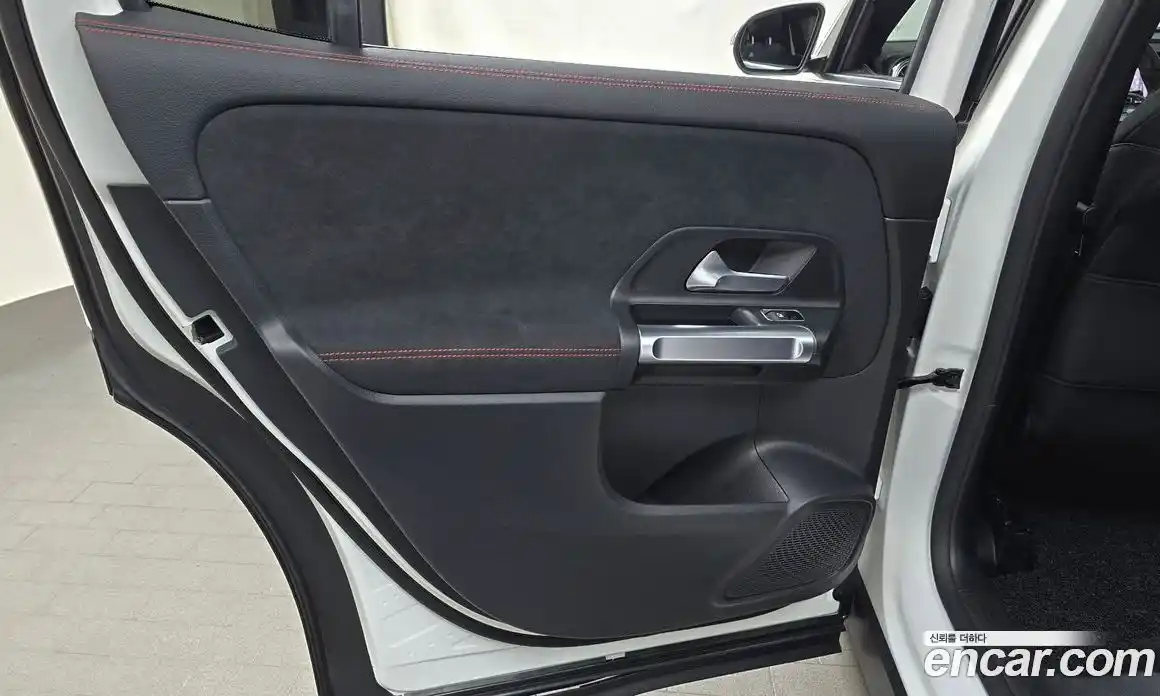 Mercedes-Benz GLB-Class 2021 2.0 гидро, фото 15