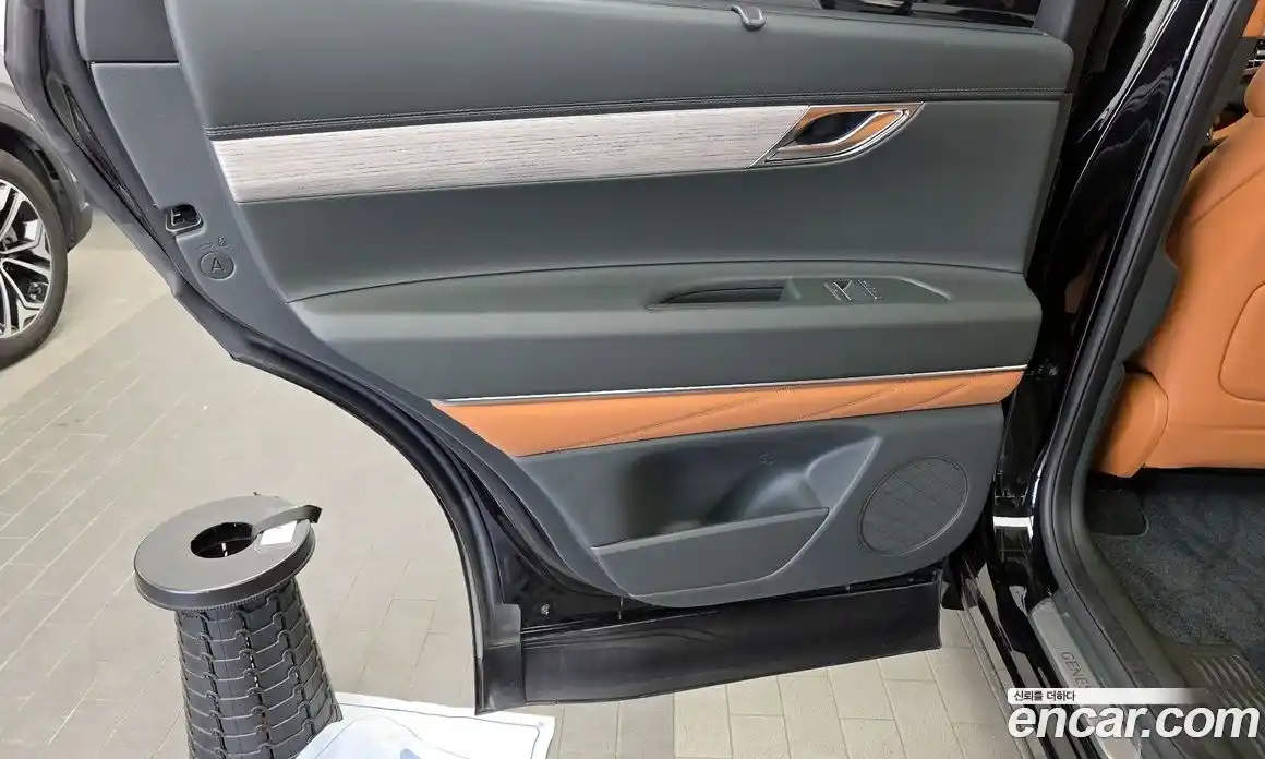 Genesis GV80 2023 2.5 гидро, фото 15