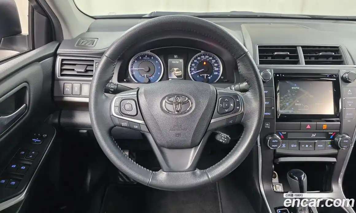 Toyota Camry 2015 2.5 гидро, фото 13