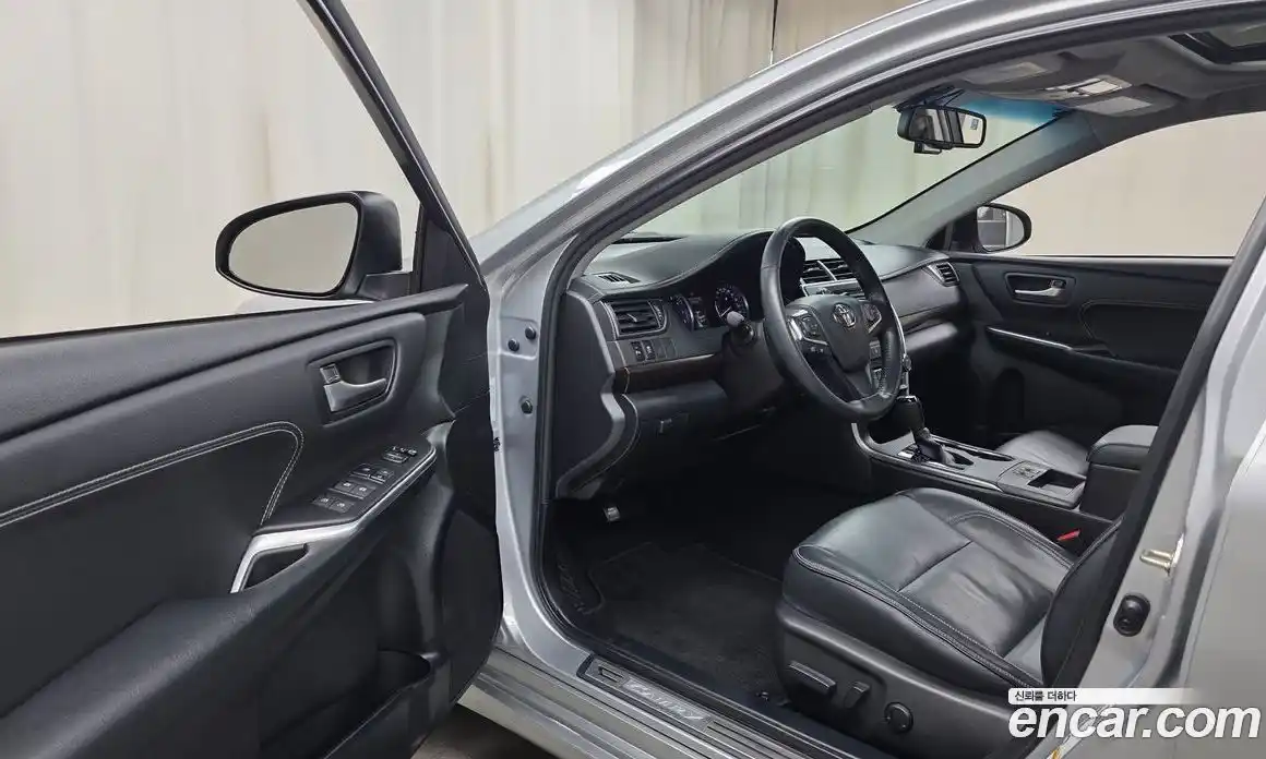 Toyota Camry 2015 2.5 гидро, фото 10