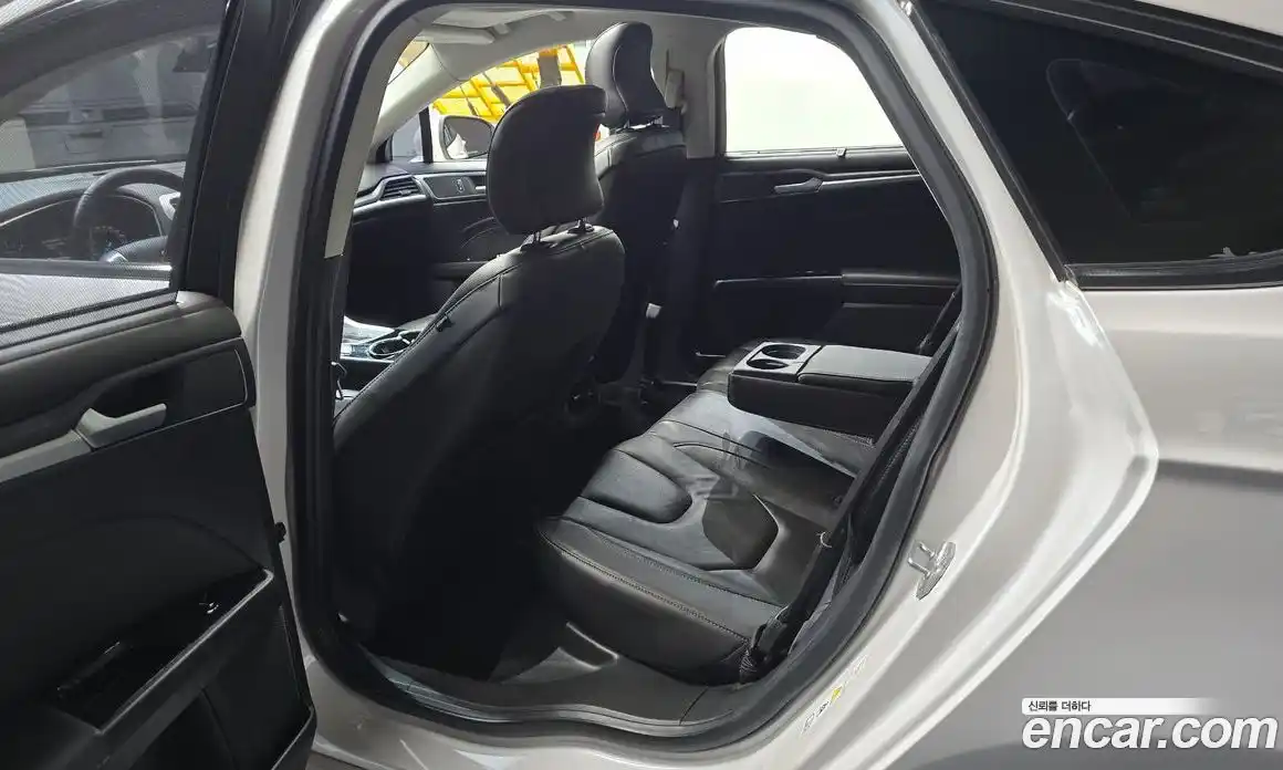 Ford Mondeo 2016 2.0 автомат (гидро), фото 11