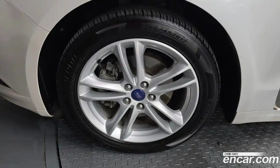 Ford Mondeo 2016 2.0 автомат (гидро), фото 5