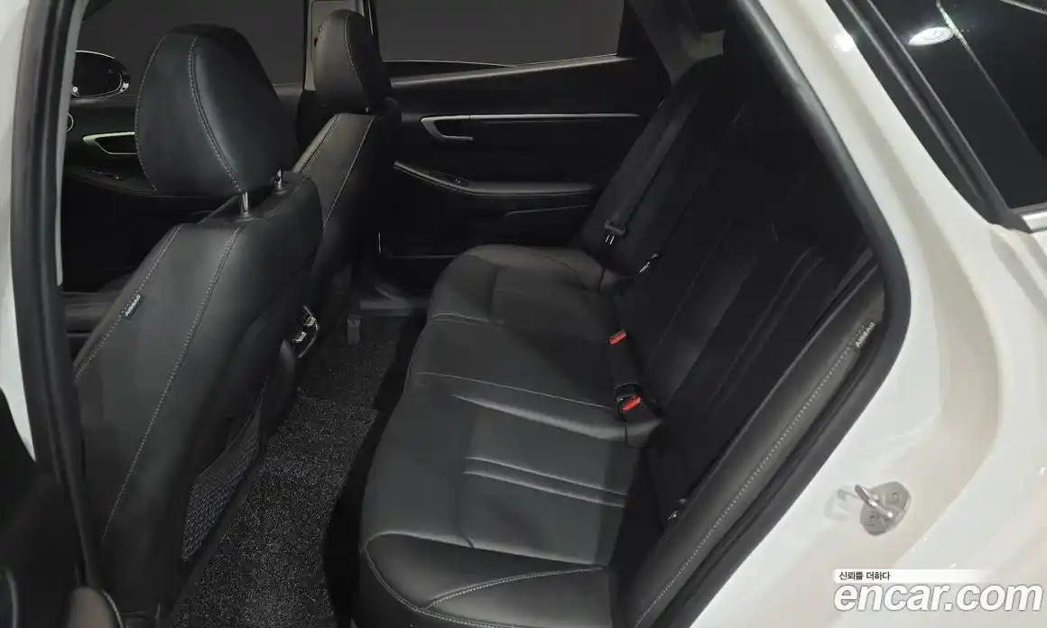 Hyundai Sonata 2023 1.6 гидро, фото 11