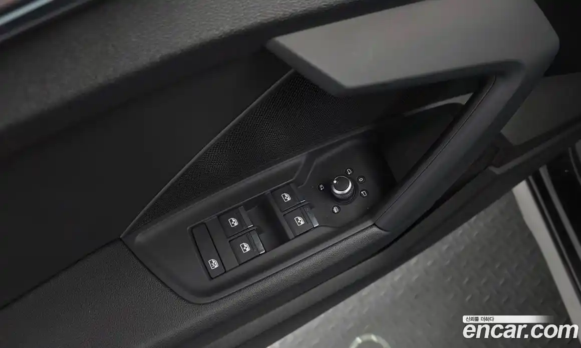 Audi A3 2023 2.0 автомат (гидро), фото 29