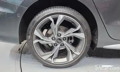 Audi A3 2023 2.0 автомат (гидро), миниатюра 5