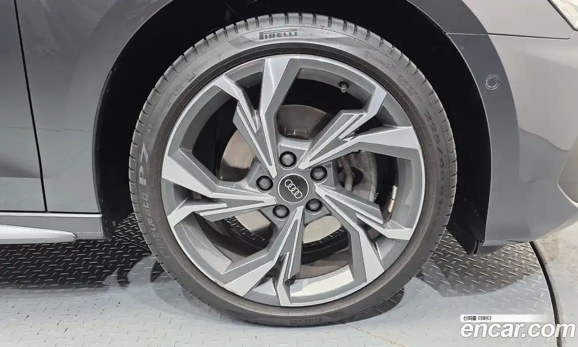 Audi A3 2023 2.0 автомат (гидро), фото 7