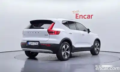 Volvo XC40 2025 2.0 автомат (гидро), миниатюра 2