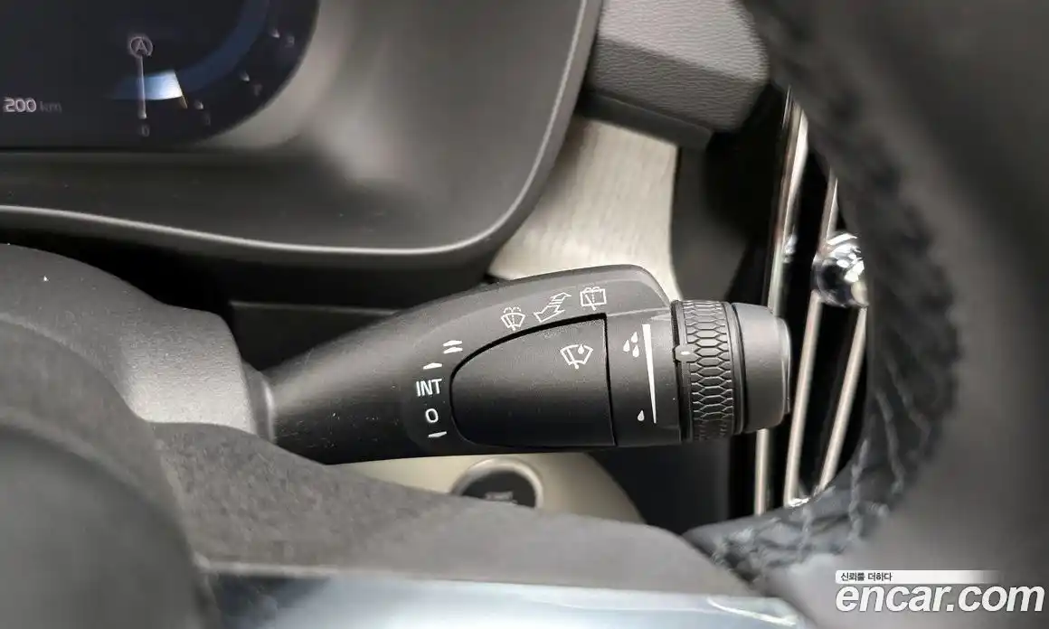 Volvo XC40 2025 2.0 автомат (гидро), фото 25
