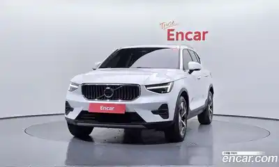 Volvo XC40 2025 2.0 автомат (гидро), миниатюра 3