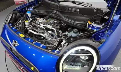 Mini Cooper 2024 0.1 автомат (гидро), миниатюра 6