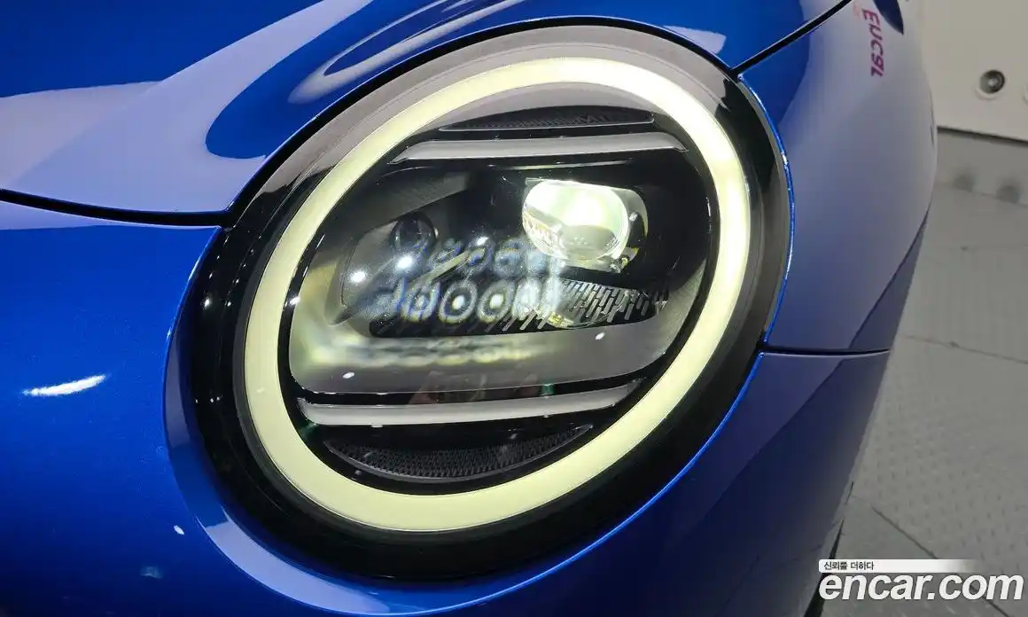 Mini Cooper 2024 0.1 автомат (гидро), фото 8