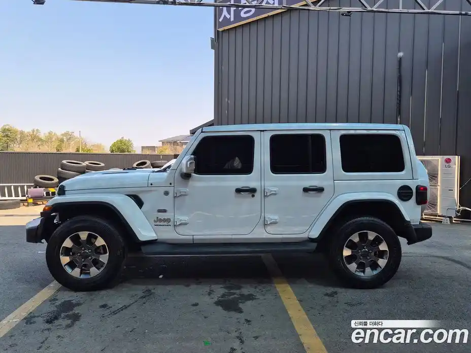 Jeep Wrangler 2023 2.0 автомат (гидро), фото 5