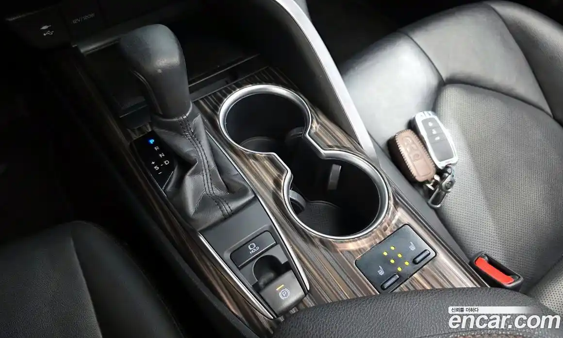 Toyota Camry 2019 2.5 гидро, фото 12