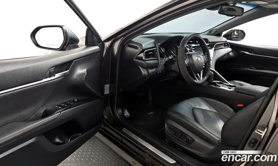 Toyota Camry 2019 2.5 гидро, фото 13