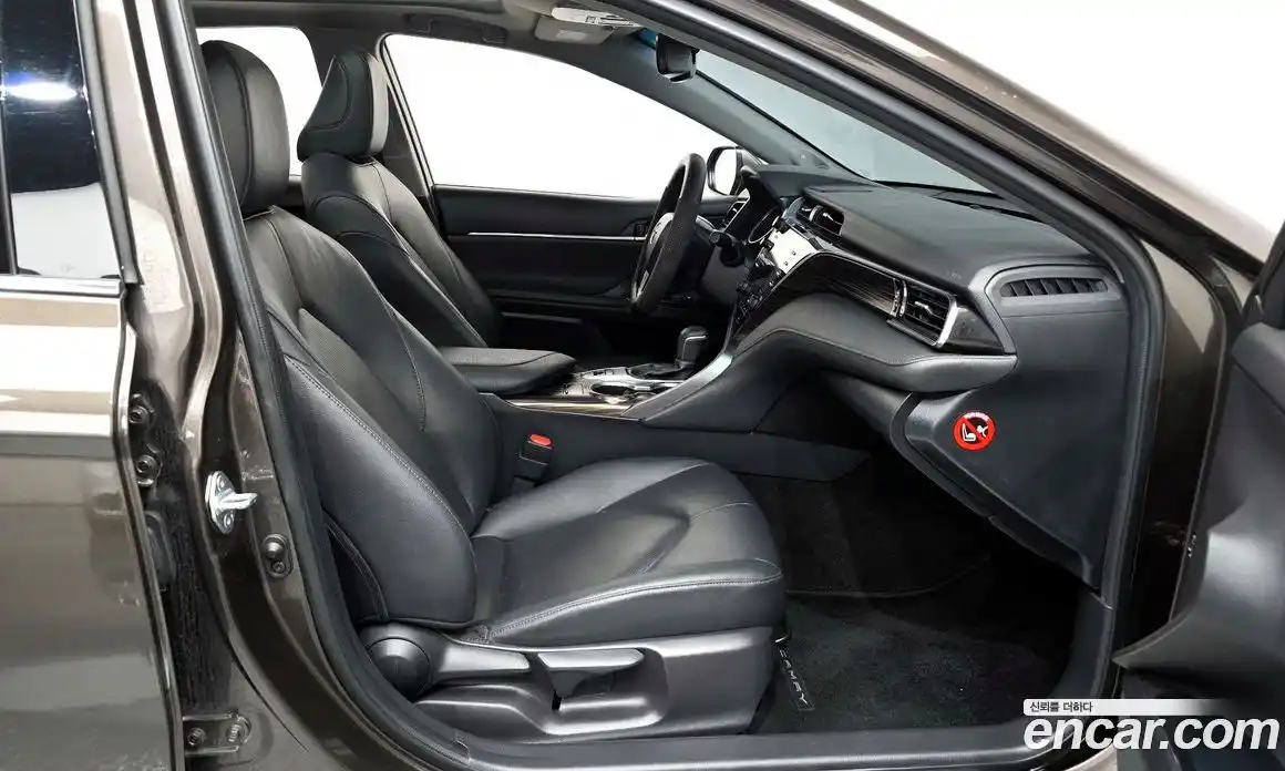 Toyota Camry 2019 2.5 гидро, фото 16