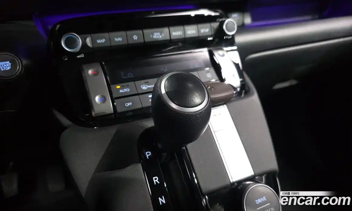 Hyundai Casper 2022 1.0 автомат (гидро), фото 9