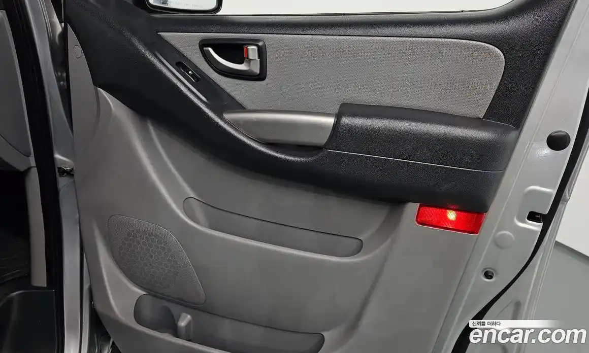 Hyundai Starex 2015 2.5 автомат (гидро), фото 15