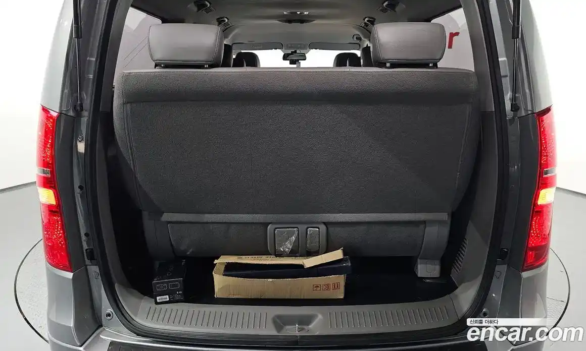 Hyundai Starex 2015 2.5 автомат (гидро), фото 26