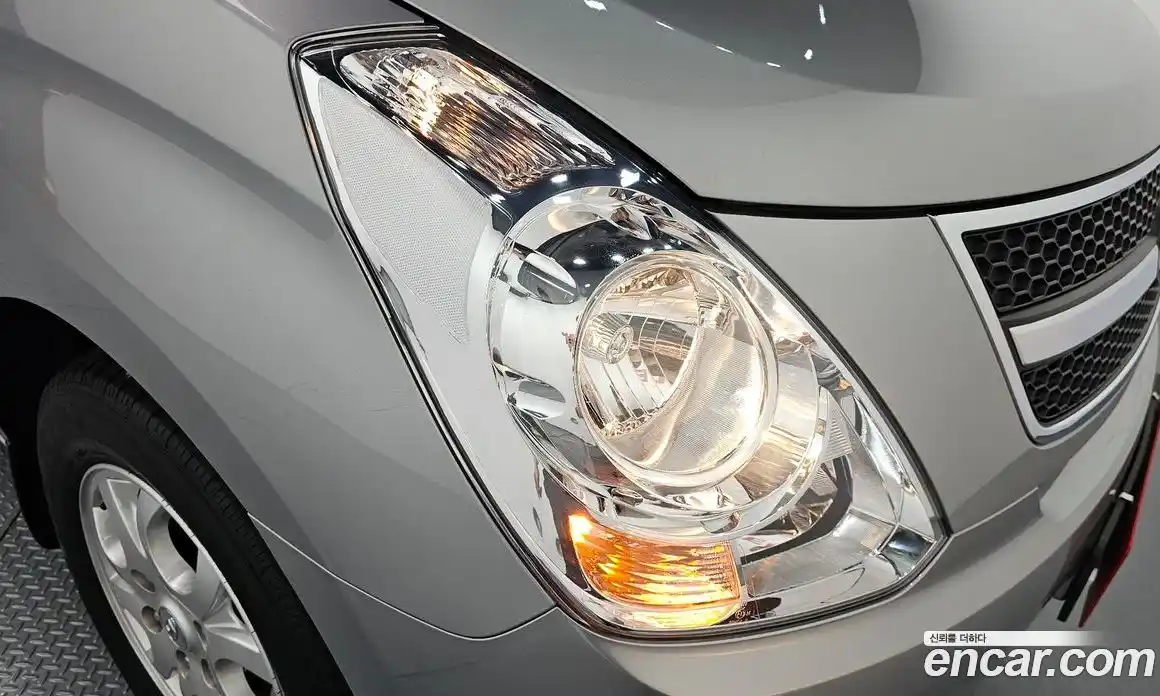 Hyundai Starex 2015 2.5 автомат (гидро), фото 8