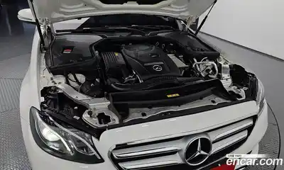 Mercedes-Benz E-Class 2018 2.0 гидро, миниатюра 6